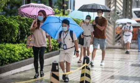 Coronavirus Pushes Education Online